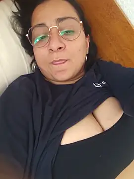 Snapshot of paulinaDiaz1 chatting on 19, 5, 2026 paulinaDiaz1 online show from 19, 5, 2026