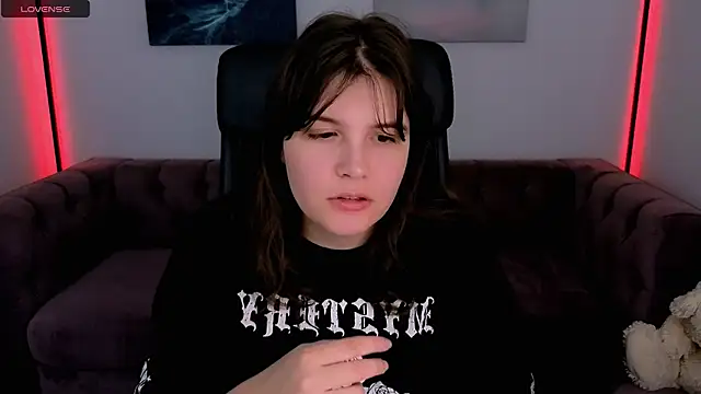 Ruyjin Choi online show from 19, 10, 2025