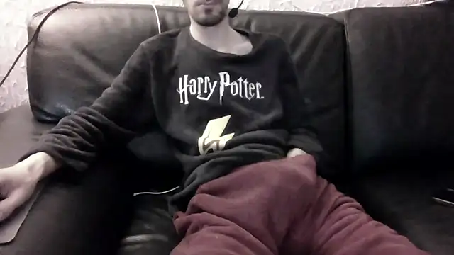 Snapshot of passif520 chatting on 2, 11, 2025 passif520 online show from 2, 11, 2025