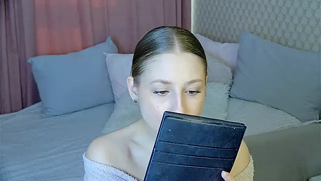 BritneyCruze online show from 17, 2, 2025