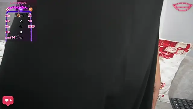 Snapshot of anahi__s chatting on 7, 12, 2024 anahi  s online show from 7, 12, 2024