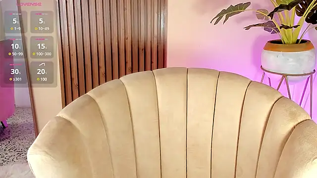 Snapshot of kenayfox chatting on 25, 2, 2025 kenayfox online show from 25, 2, 2025