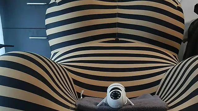 ChunkyMonkey007 online show from 28, 1, 2025