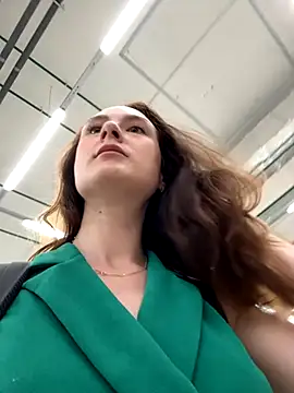 Dina Tease online show from 11, 9, 2025