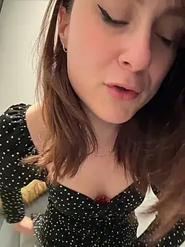 Dina Tease online show from 7, 2, 2026