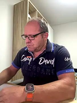 coupleLatinaLovers online show from 19, 9, 2025