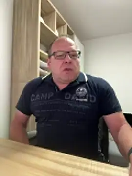 coupleLatinaLovers online show from 13, 4, 2026