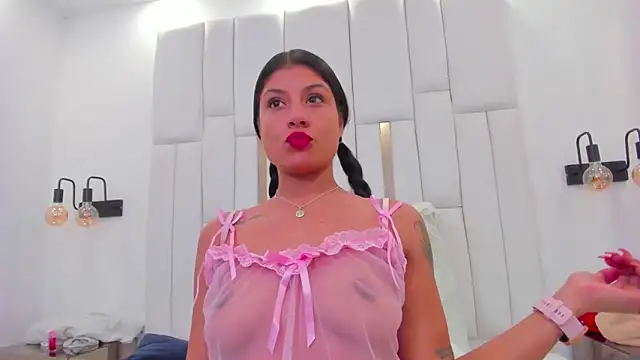 chloe zulay online show from 28, 2, 2026