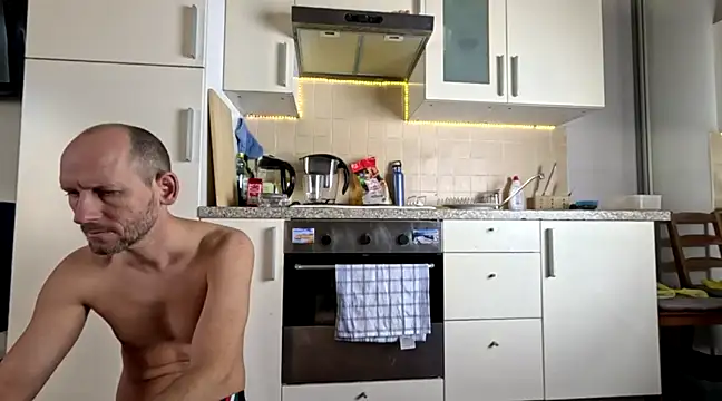 MrPearlsLive online show from 27, 12, 2024