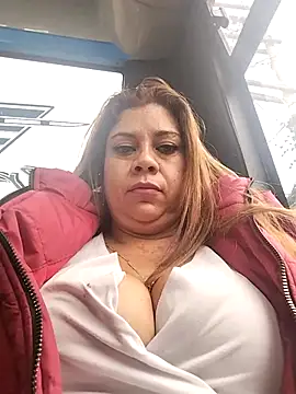 Laura-Hernandez online show from 18, 2, 2025