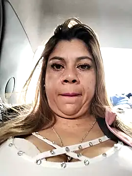 Laura-Hernandez online show from 12, 9, 2025