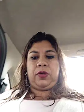 Snapshot of Laura-Hernandez chatting on 12, 3, 2026 Laura-Hernandez online show from 12, 3, 2026