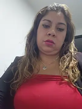 Snapshot of Laura-Hernandez chatting on 20, 7, 2026 Laura-Hernandez online show from 20, 7, 2026