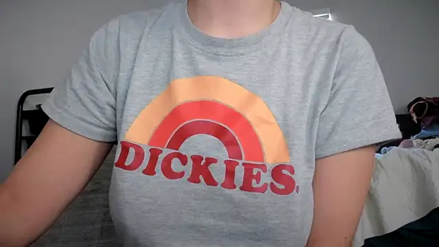 Snapshot of bigb00tyjudyyX chatting on 4, 11, 2025 bigb00tyjudyyX online show from 4, 11, 2025