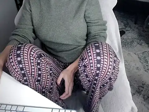 Snapshot of bigb00tyjudyyX chatting on 22, 11, 2025 bigb00tyjudyyX online show from 22, 11, 2025