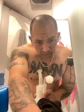 Snapshot of NewKing100 chatting on 21, 10, 2025 NewKing100 online show from 21, 10, 2025