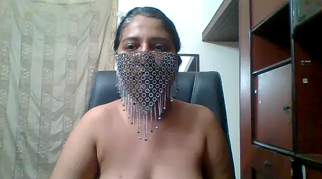 Snapshot of kamayanisingh24 chatting on 4, 12, 2024 kamayanisingh24 online show from 4, 12, 2024