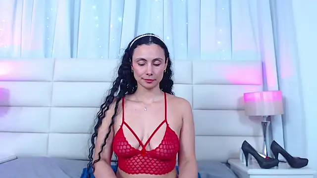 Snapshot of MafeeRoss chatting on 13, 1, 2025 MafeeRoss online show from 13, 1, 2025