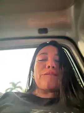 Abril10  online show from 11, 1, 2025