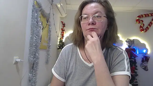 HolyMilfa online show from 5, 1, 2025