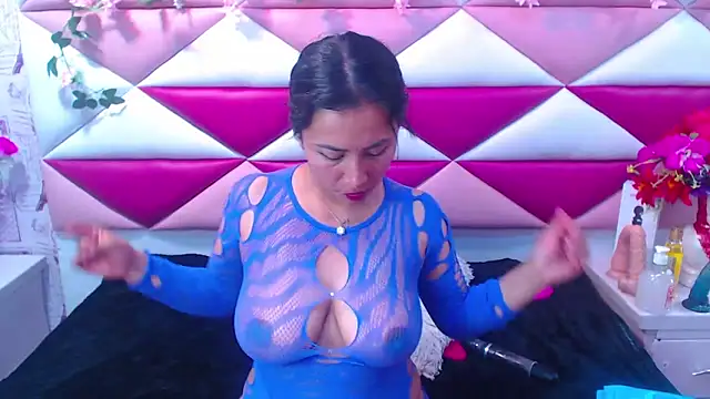 SalmaSantos online show from 23, 2, 2025