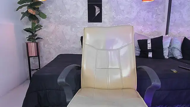 Regan   online show from 23, 2, 2025