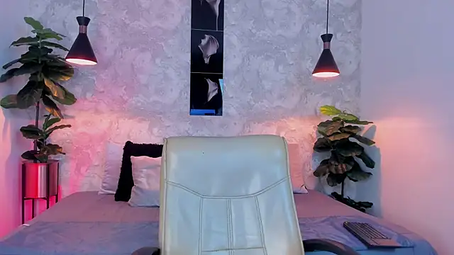 Regan   online show from 14, 10, 2025