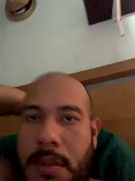 Snapshot of kioluy chatting on 20, 9, 2025 kioluy online show from 20, 9, 2025