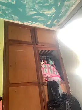 kioluy online show from 4, 12, 2025