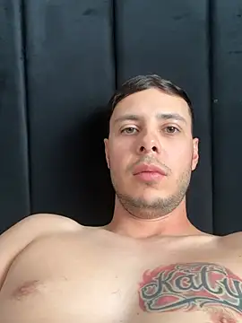 Snapshot of themouate chatting on 8, 8, 2026 themouate online show from 8, 8, 2026