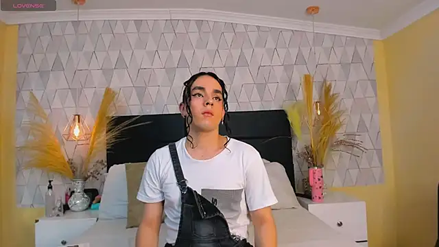 JustinePerry online show from 20, 2, 2026