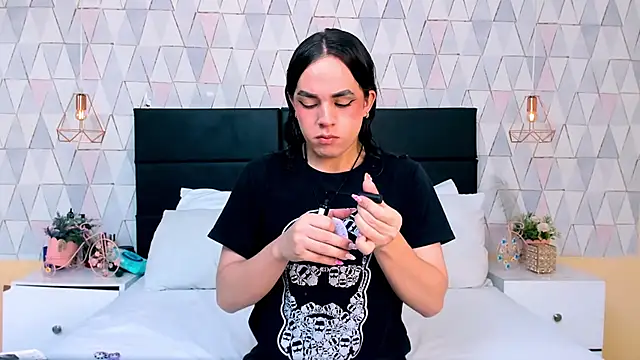 JustinePerry online show from 16, 4, 2026