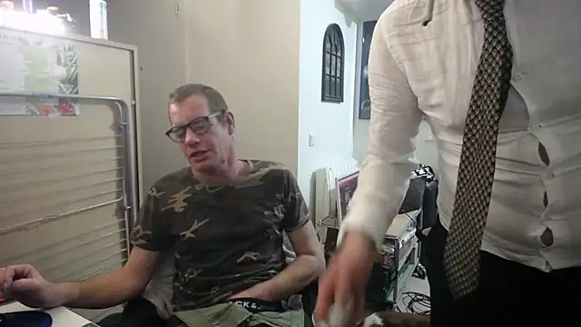 Snapshot of Maikel1981-NL chatting on 25, 12, 2024 Maikel1981-NL online show from 25, 12, 2024