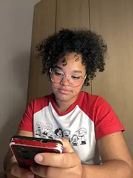 Lucy wilson5 online show from 28, 1, 2025