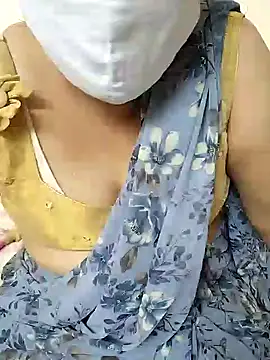 Snapshot of aliseanu chatting on 19, 12, 2024 aliseanu online show from 19, 12, 2024