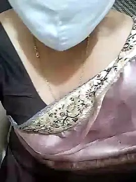 Snapshot of aliseanu chatting on 2, 1, 2025 aliseanu online show from 2, 1, 2025