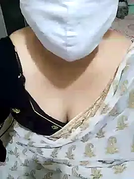 Snapshot of aliseanu chatting on 10, 1, 2025 aliseanu online show from 10, 1, 2025