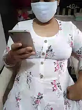 Snapshot of aliseanu chatting on 13, 1, 2025 aliseanu online show from 13, 1, 2025