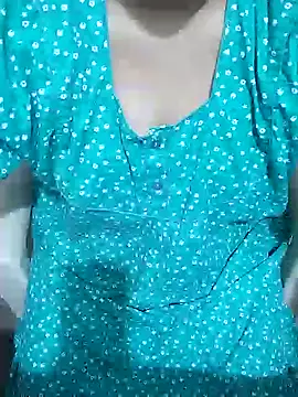 Snapshot of aliseanu chatting on 28, 1, 2025 aliseanu online show from 28, 1, 2025