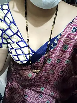 Snapshot of aliseanu chatting on 25, 10, 2025 aliseanu online show from 25, 10, 2025