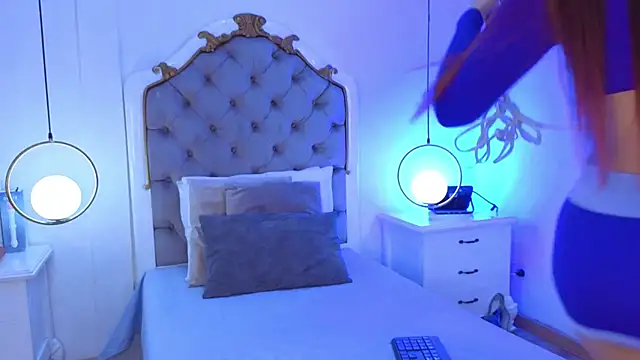  ambar Adamss online show from 12, 10, 2025