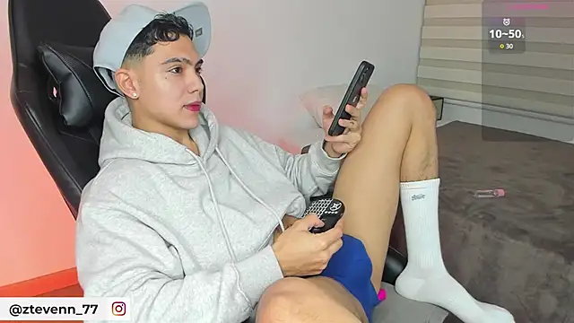 Stevenn 77 online show from 6, 10, 2025