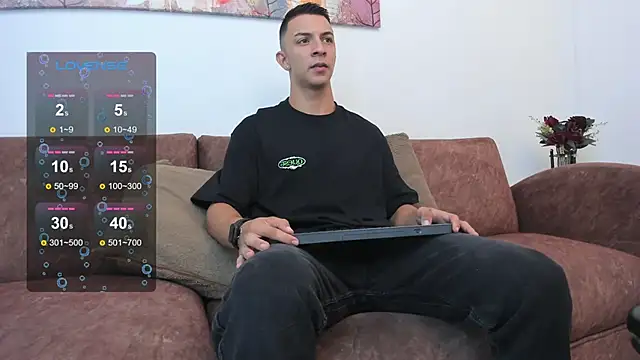 Snapshot of Samuel_Up chatting on 9, 3, 2025 Samuel Up online show from 9, 3, 2025