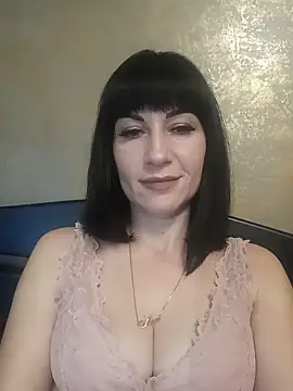 Snapshot of FireLily332 chatting on 23, 12, 2024 FireLily332 online show from 23, 12, 2024