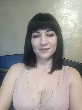 Snapshot of FireLily332 chatting on 23, 12, 2024 FireLily332 online show from 23, 12, 2024
