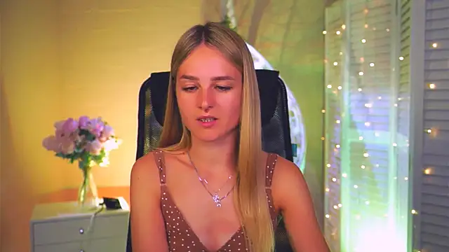 DeboraLarson online show from 26, 3, 2026