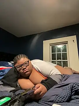 Snapshot of dondivax3 chatting on 4, 1, 2025 dondivax3 online show from 4, 1, 2025