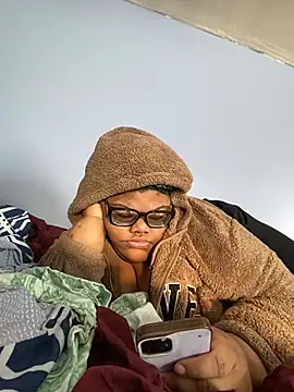 Snapshot of dondivax3 chatting on 24, 2, 2025 dondivax3 online show from 24, 2, 2025