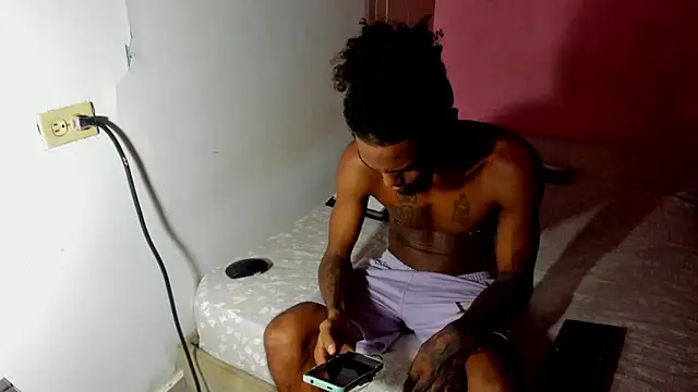 Snapshot of bigblackhotx1 chatting on 30, 5, 2026 bigblackhotx1 online show from 30, 5, 2026