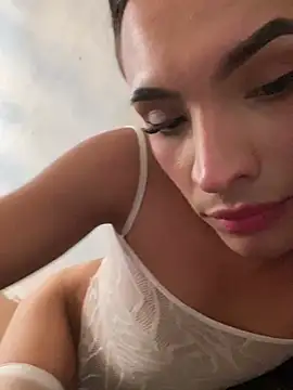 Snapshot of miss_Ari chatting on 1, 1, 2025 miss Ari online show from 1, 1, 2025